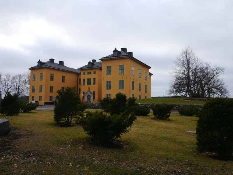 1-day 7h Royal Palace and Castle Tour from Stockholm - Sigtuna: lunch in Sweden’s oldest town