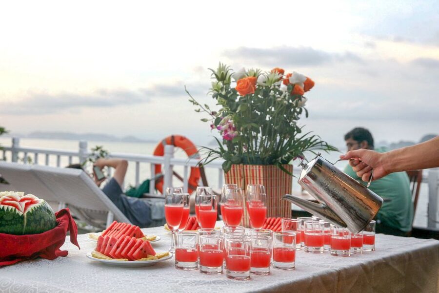 2-Day Royal Palace Ha Long Bay & Ti Top Island Cruise - Sunrise Tai Chi and Surprising Cave