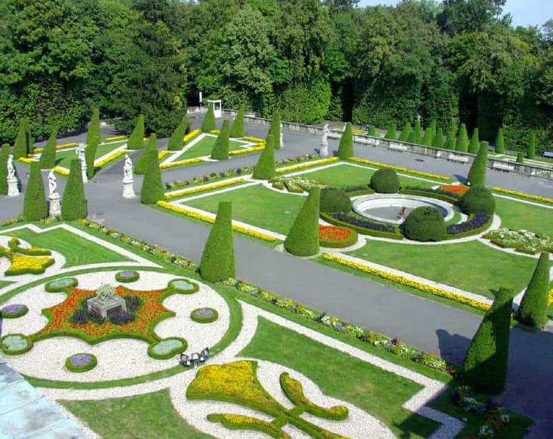 3-hour: Palace of King Jan Sobieski in Wilanow/inc. Pick-up/ - Entering the palace built for Jan III Sobieski