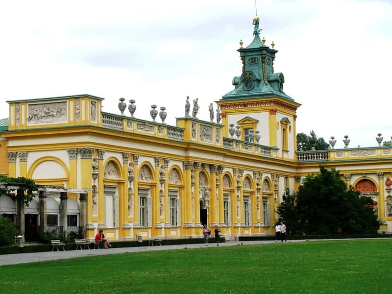 3-hour: Palace of King Jan Sobieski in Wilanow/inc. Pick-up/ - How the audio guide works inside