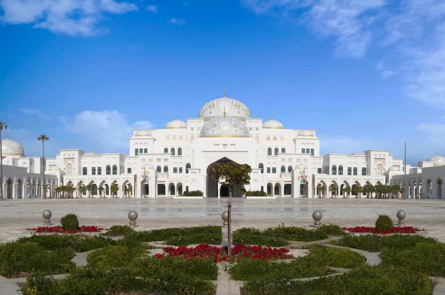 Abu Dhabi: Qasr Al Watan Palace & Garden Entry Ticket - Arriving at Qasr Al Watan and reaching the palace