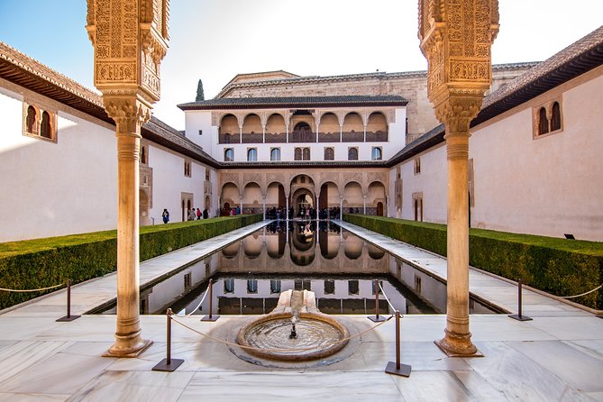 Alhambra and Nasrid Palaces Ticket with Audioguide - Alcazaba: Granada from a military stronghold