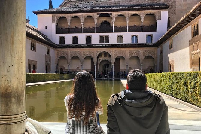 Alhambra &Charles Palace Guided Tour with Optional Nasrid Palaces - Meeting at the Alhambra entrance