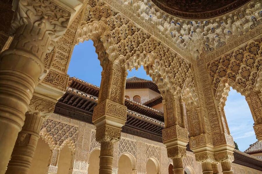 Alhambra: complete tour with Nasrid Palaces, official tour guide, and tickets - Key points to know before you book