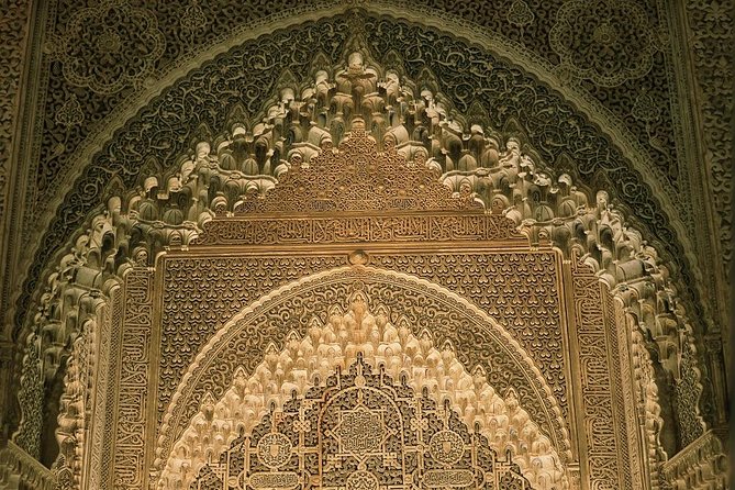Alhambra & Generalife Skip the line Small Group including Nasrid Palaces - Documents, timing, and avoiding a missed start