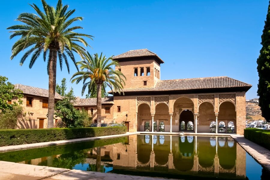 Alhambra & Nasrid Palace: Private Tour with Tickets - Palace of Charles V and the Bath of the Mosque