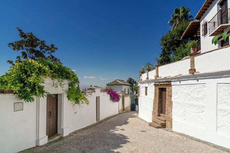 Alhambra, Nasrid Palaces and Albaicin Tour - Generalife gardens, the calm opening