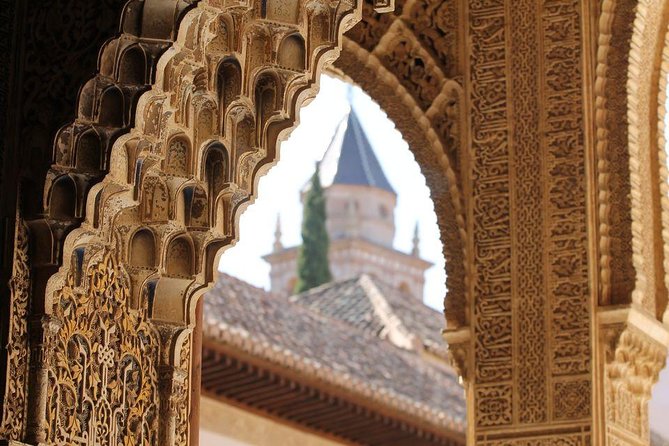 Alhambra Private/Small Group Tour & Nasrid Palaces Skip the Line - Price, value, and what the $107.63 buys