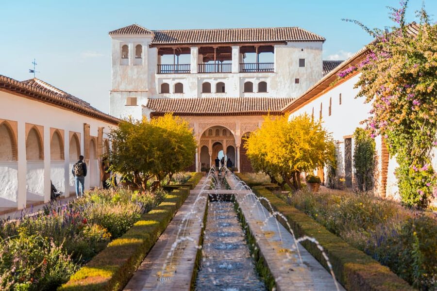 Alhambra Private Tour: Nasrid Palaces, Alcazaba & Generalife - The Nasrid Palaces: The Artistic Heart of the Visit