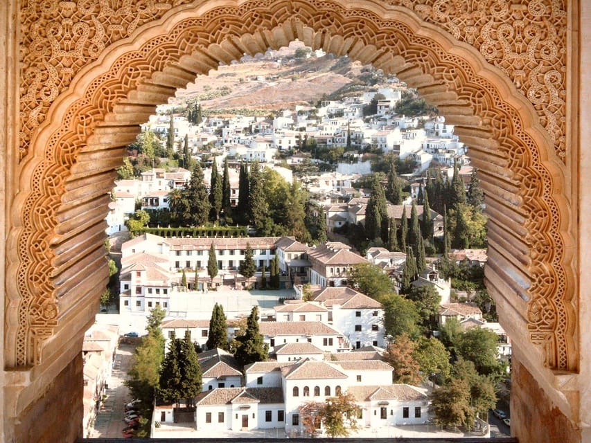 Alhambra Private Tour: Nasrid Palaces, Alcazaba & Generalife - Charles V Palace and Later Architecture