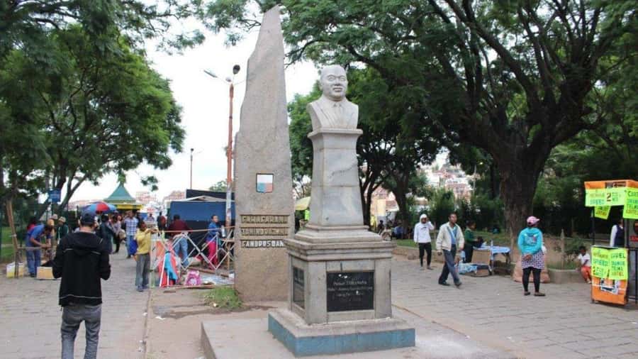 Antananarivo: Guided Tour and sunset in queen's palace - Key things to know before you book