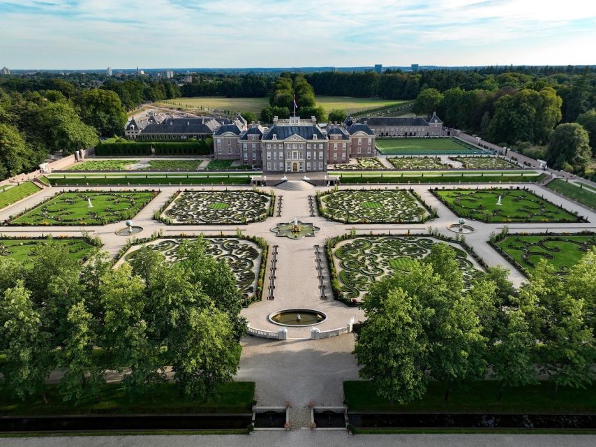 Apeldoorn: Het Loo Palace Entry Ticket - Walking the baroque gardens