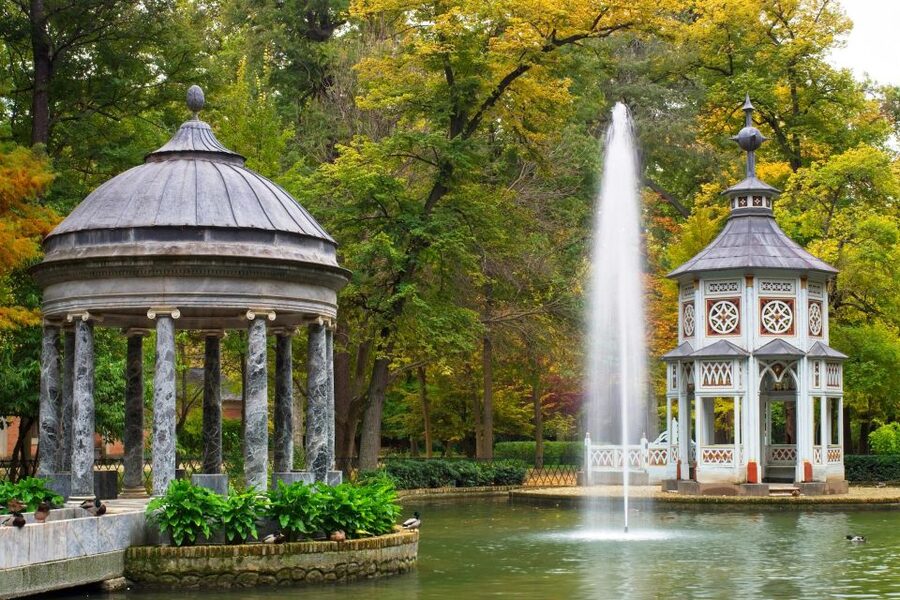 Aranjuez: Fast-Track Entry to the Royal Palace - Why Aranjuez makes a good day trip from Madrid