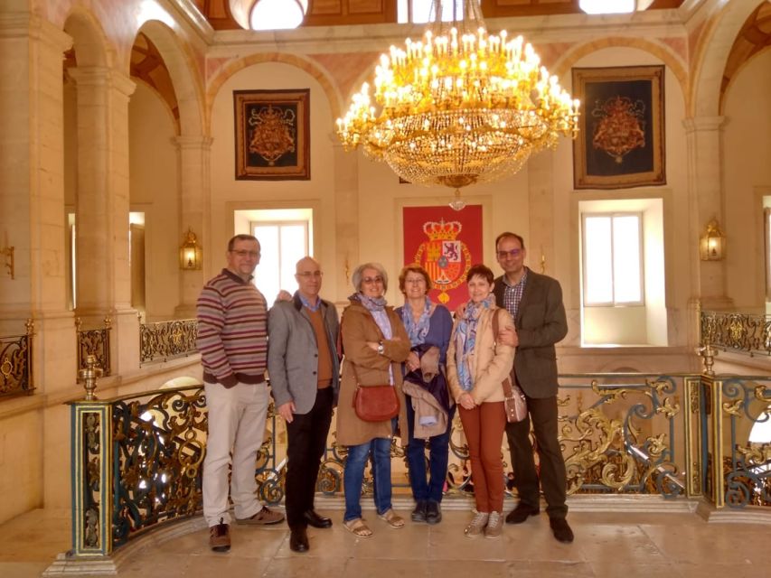 Aranjuez: Royal Palace Guided Tour - The Porcelain Room, white walls with a Rococo twist