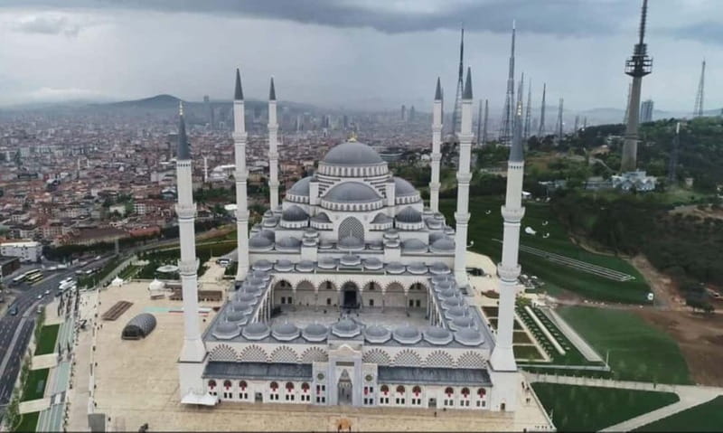 Asia Continent & Topkapı Palace & Harem. Guided, Small group - How much value do you get for $68?
