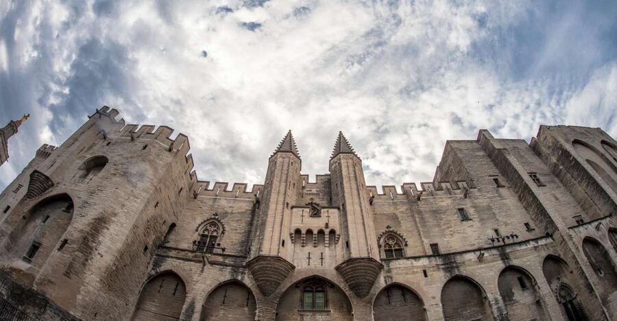 Avignon: City Walking Tour with Popes Palace Entry - Why this is a useful introduction to Avignon
