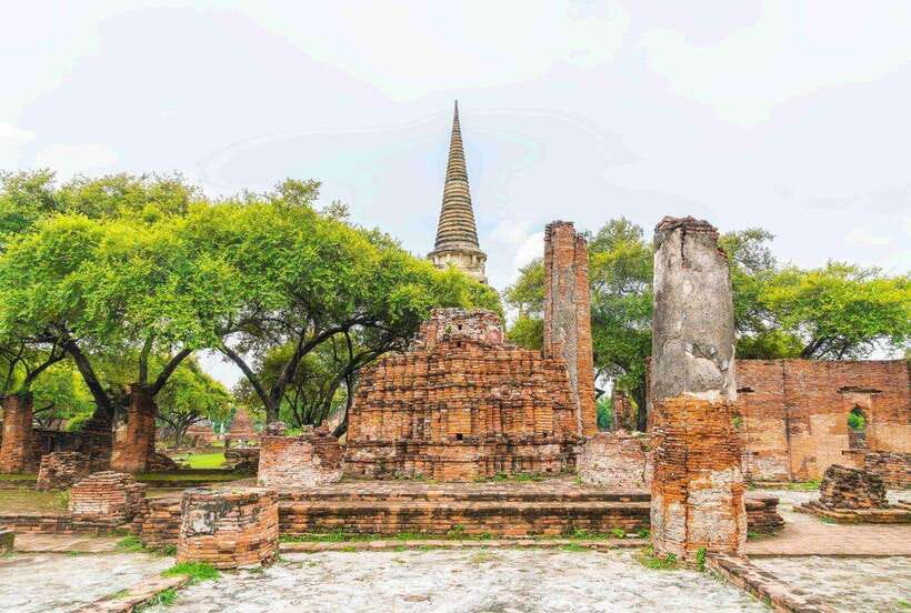 Ayutthaya One Day: Famous Temples & Bang Pa-In Palace Tour - Who should book this experience?