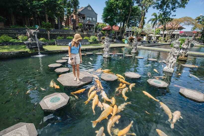 Bali: Gate Of Heaven and Water Palace Tirta Gangga Package - Lunch in Karangasem and the realities of a full day
