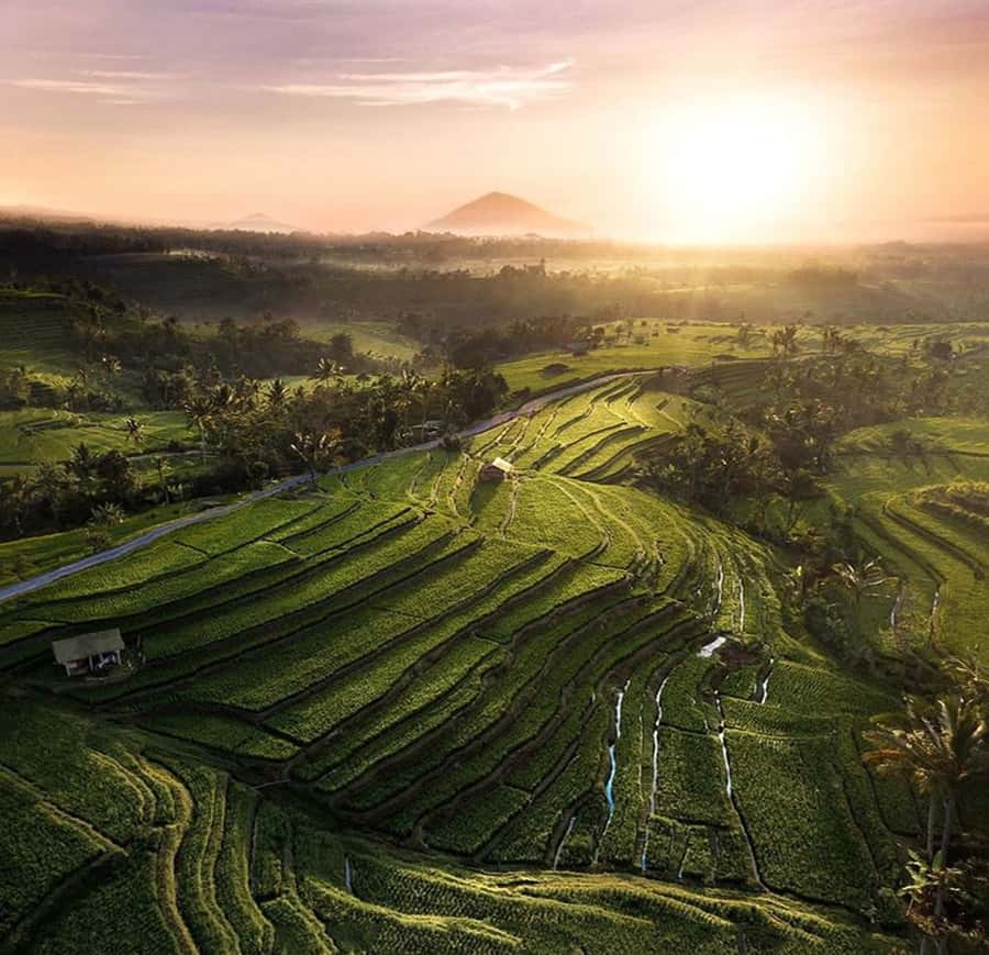 Bali: Trip to Tirta Gangga Palace and Tukad Cepung Waterfall - Lempuyang Temple and the Gates of Heaven