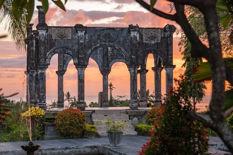 Bali: Ujung Water Palace, Candidasa and Sidemen Village Tour - Candidasa and the coastal views