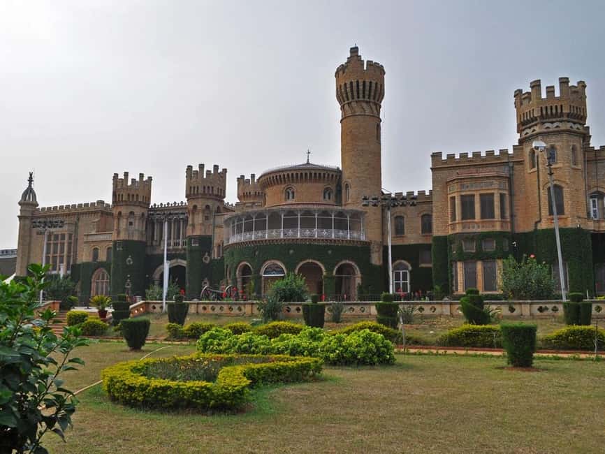 Bangalore City Tour: Lalbagh, Tipu Palace & Bull Temple - Bangalore Fort, where the city’s past becomes more visible