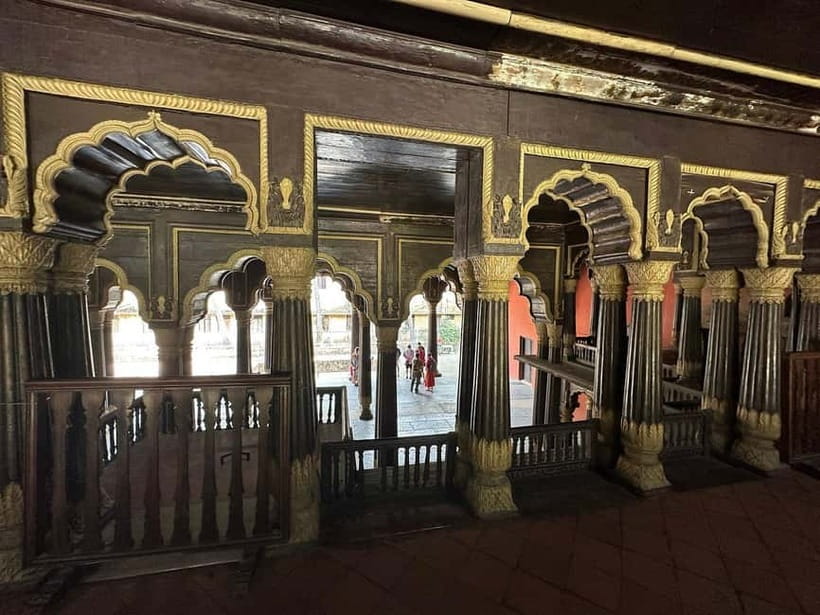 Bangalore: Palace, Temples, Fort & Markets Walking Tour - Key points to know before you go