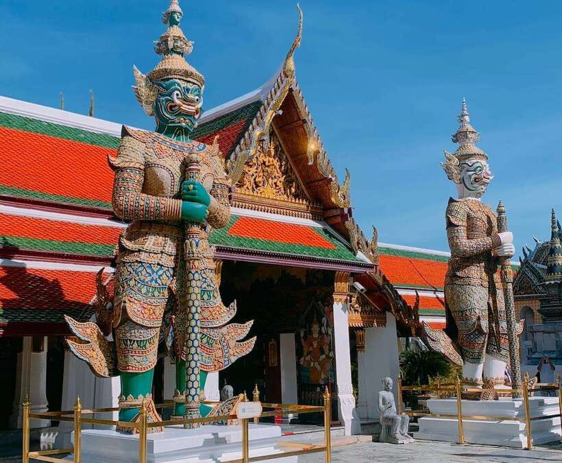 Bangkok: 2 Hours Grand Palace & Wat Pho Private Tour - What the private format adds
