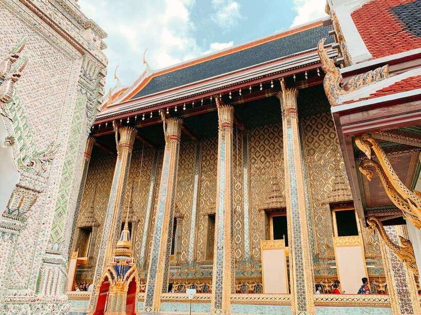 Bangkok: 2 Hours Grand Palace & Wat Pho Private Tour - Clothing, heat, and practical comfort