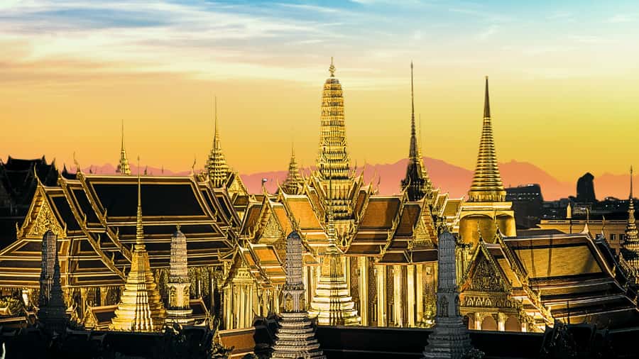 Bangkok: City Highlights Private Tour with Palace & Temples - Wat Traimit and Bangkok’s Golden Buddha