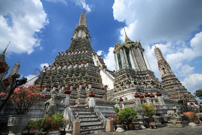 Bangkok City Highlights Tour: Grand Palace & Three Iconic Temples - Group tour or private tour?