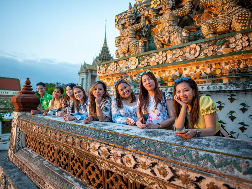 Bangkok: Grand Palace and Wat Arun Guided Walking Tour - Entering the Grand Palace and Wat Phra Kaew