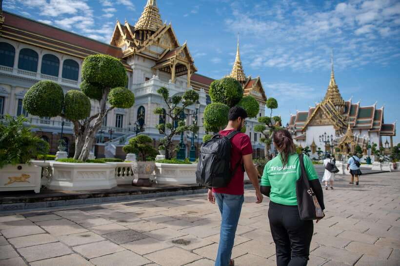 Bangkok: Grand Palace and Wat Phra Kaew Guided Walking Tour - Heat, clothing, and practical preparation