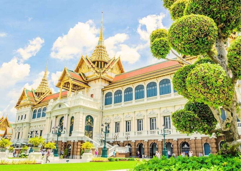 Bangkok: Grand Palace & Emerald Buddha Entry with Audioguide - Why the Grand Palace is worth your time