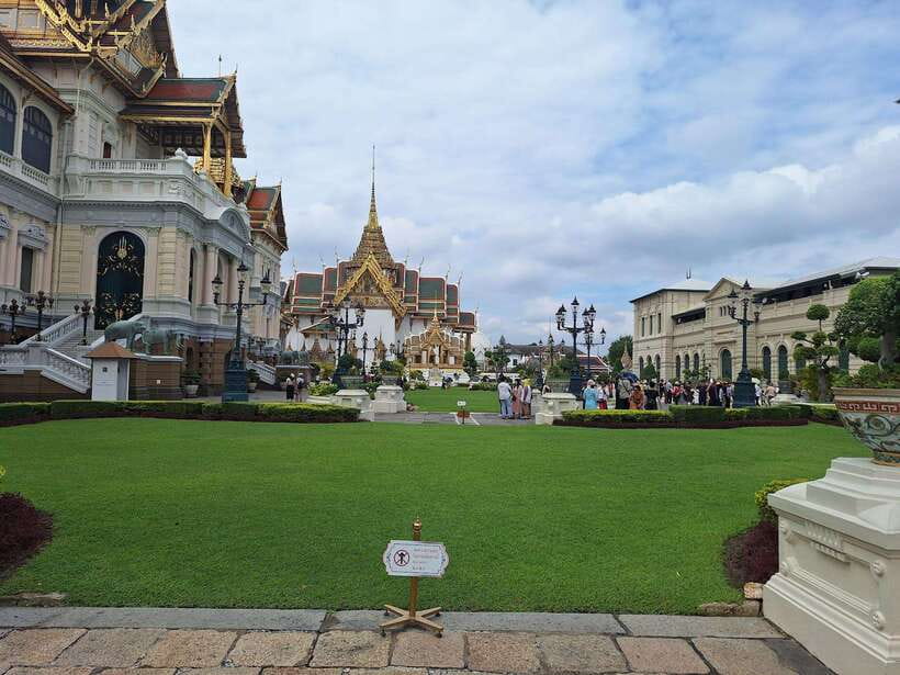 Bangkok Grand Palace & Emerald Buddha Flexible Pass w/ Audio - How the audio guide changes the visit