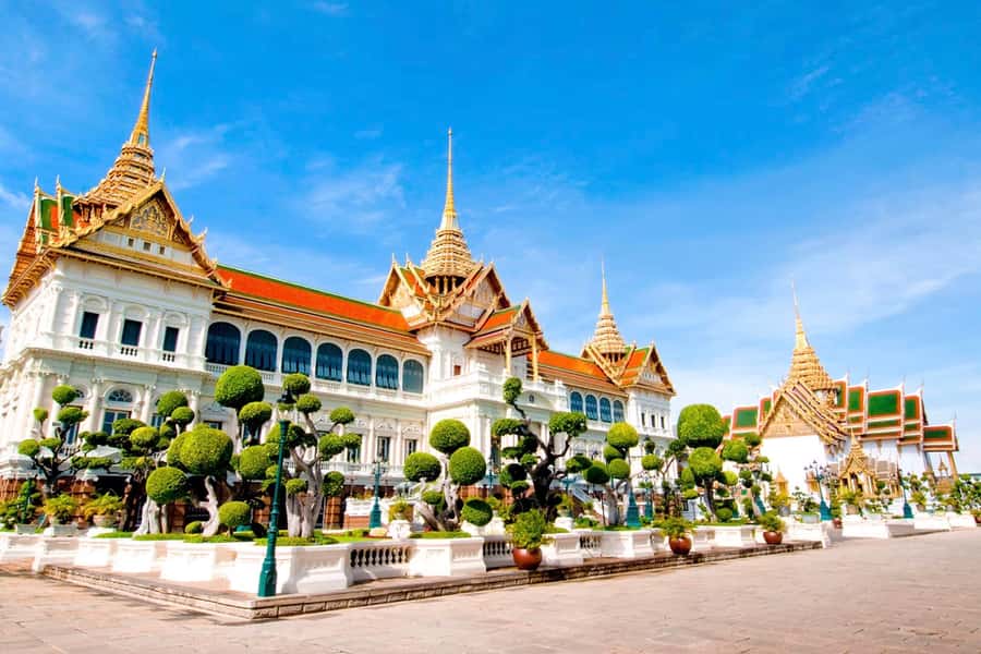 Bangkok: Grand Palace, Wat Arun & Giant Buddha Iconic Tour - Two hours inside the Grand Palace complex