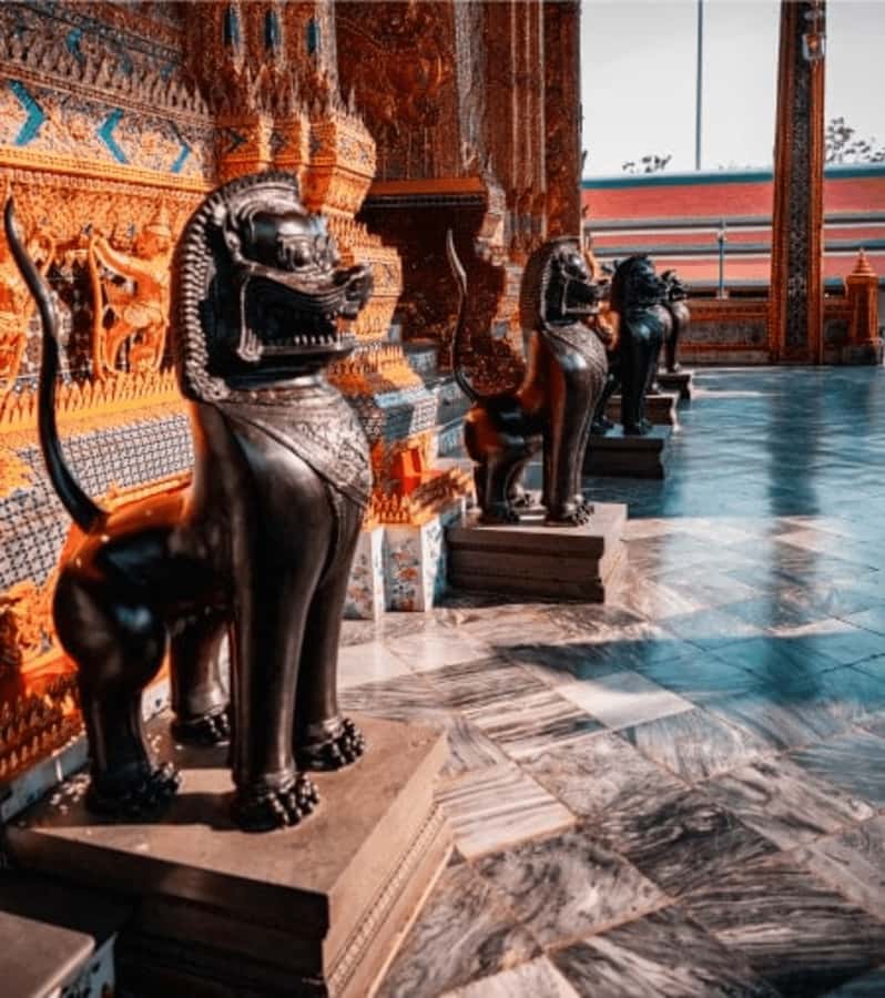 Bangkok: Grand Palace, Wat Pho and Wat Arun - Crossing the river to Wat Arun