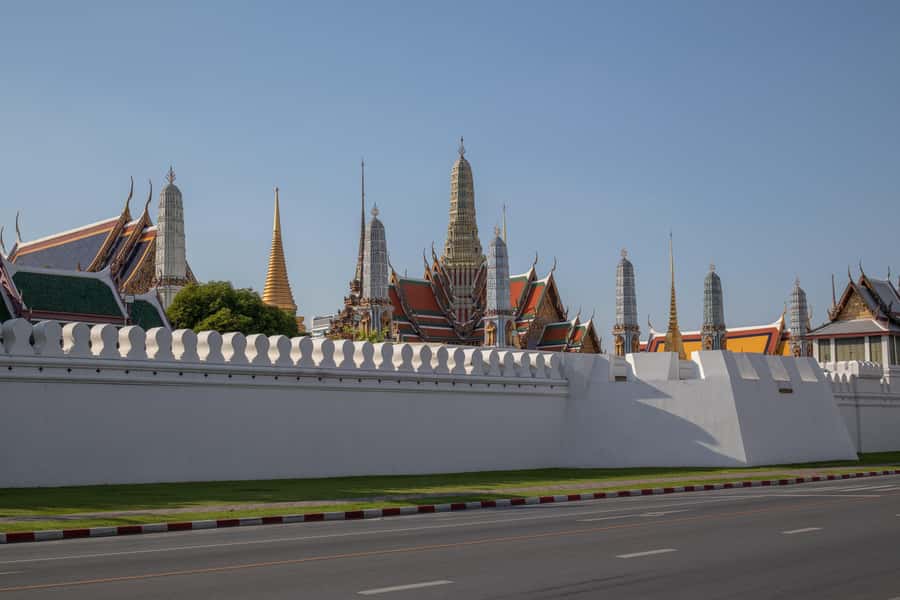 Bangkok: Grand Palace, Wat Pho and Wat Arun - Drivers, guides, and the private format