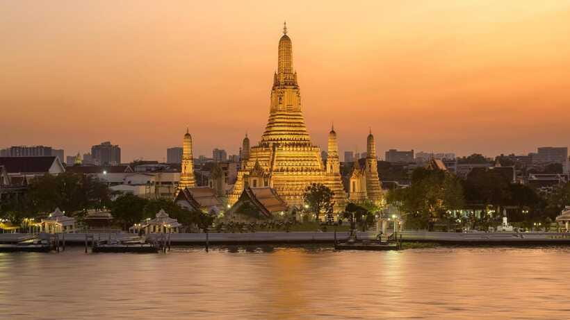 Bangkok: Grand Palace, Wat Pho, and Wat Arun Guided Tour - Heat, crowds, and the practical side of the route