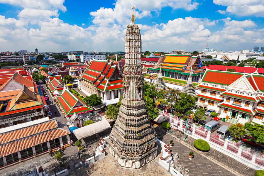 Bangkok: Grand Palace, Wat Pho, and Wat Arun Private Tour - Timing, comfort, and temple manners