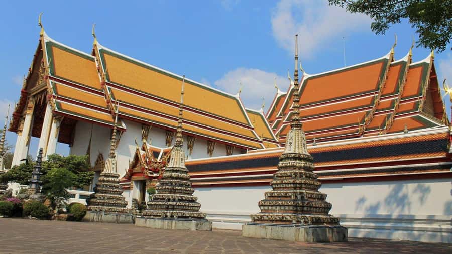 Bangkok: Grand Palace & Wat Pho Half-Day Private Tour - Transport, timing, and the Tha Thien Market