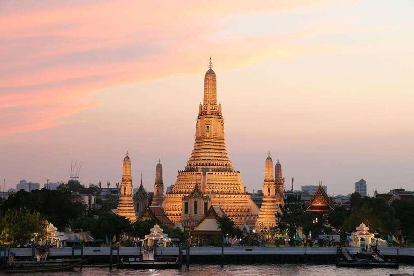Bangkok: Grand Palace, Wat Pho, Wat Arun and Wat Sa Ket Tour - A Thai lunch between the major sights