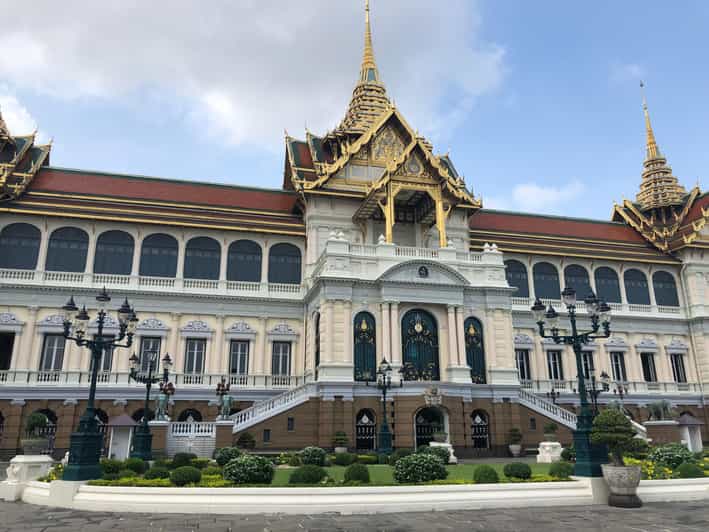 Bangkok: Grand Palace, Wat Pho & Wat Arun Tour in Italian - Clothing, documents, and physical demands