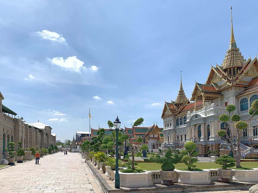 Bangkok: Grand Palace, Wat Pho & Wat Arun Tour in Italian - The Grand Palace and Wat Phra Kaew in 90 minutes