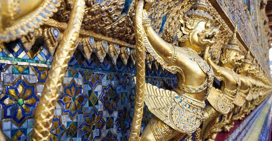Bangkok: Half-Day Temple and Grand Palace Group Tour - FAQ