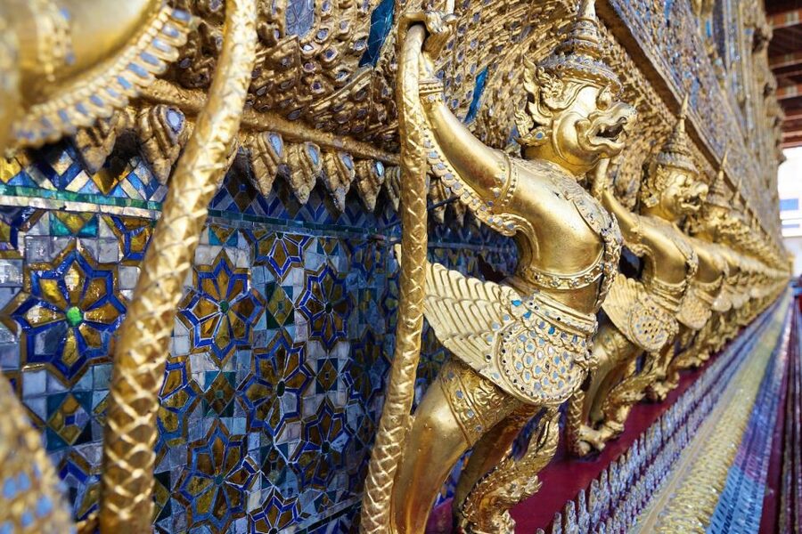 Bangkok: Half-Day Temple and Grand Palace Group Tour - Wat Pho and the 46-meter reclining Buddha