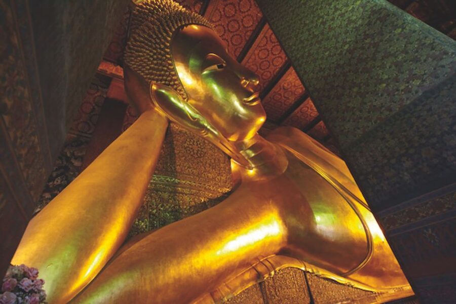 Bangkok: Half-Day Temple and Grand Palace Private Tour - What the guide and vehicle add