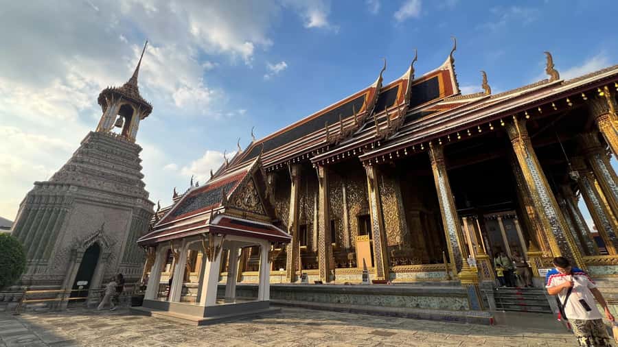 Bangkok: Kid On Tour Grand Palace and Emerald Buddha - Why This Tour Works Better Than a Standard Palace Visit
