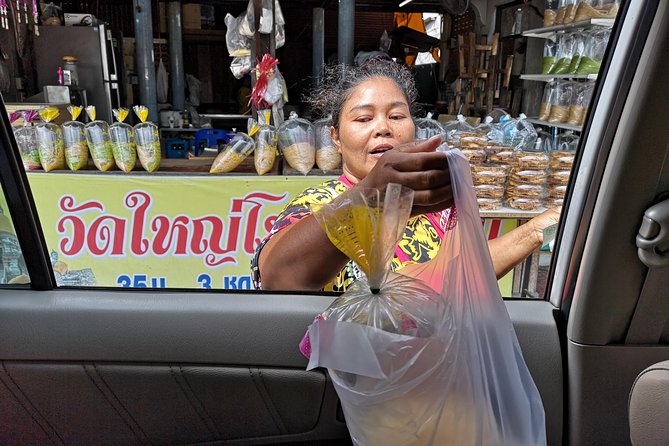 Bangkok: Private Ayutthaya and Bang Pa-In Summer Palace Tour - Lunch, driving, and the value of the private format