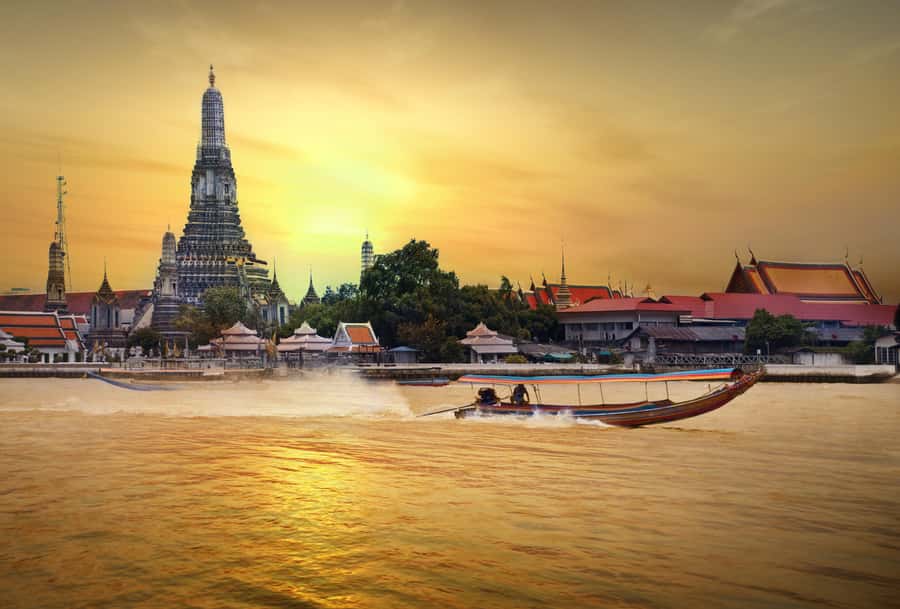 Bangkok:Private Guided Tour |Grand Palace, Wat Pho, Wat Arun - The guide makes the difference