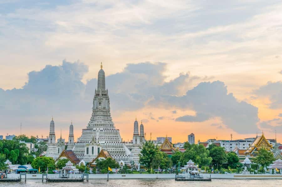 Bangkok: Private Temple City Grand Palace, Wat Pho, Wat Arun - Seeing Wat Pho’s Reclining Buddha